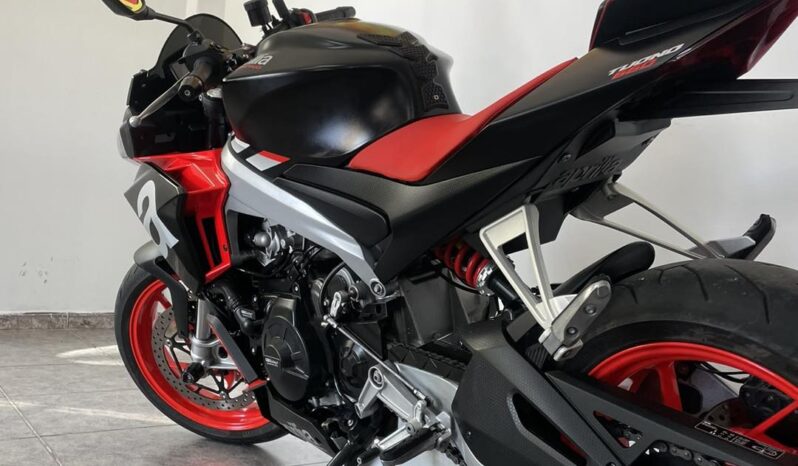 
								Aprilia Tuono 660 full									