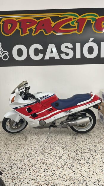 HONDA CBR 1000 F