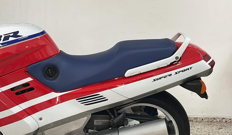 
								HONDA CBR 1000 F full									