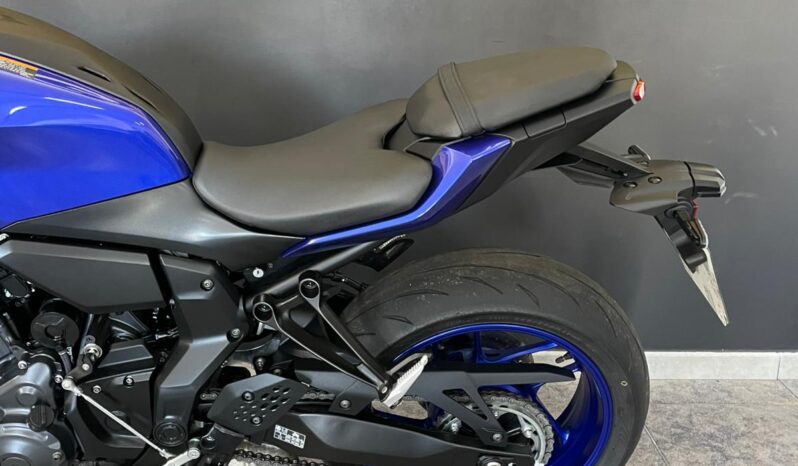 
								Semi Nuevo Naked Yamaha MT07 4450 689CC 6490 2025 Manual full									