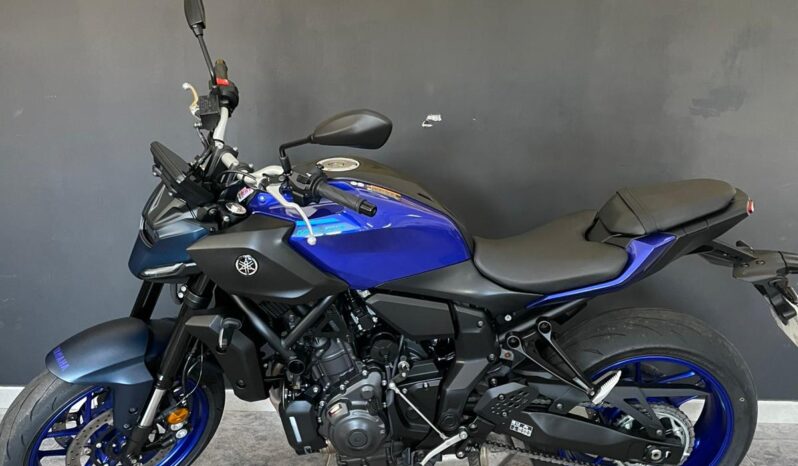 
								Semi Nuevo Naked Yamaha MT07 4450 689CC 6490 2025 Manual full									