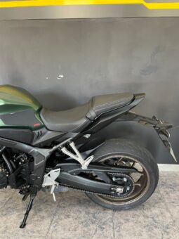 
										Usada Naked Honda CB650R 13.000 649cc 7290 2024 Manual full									