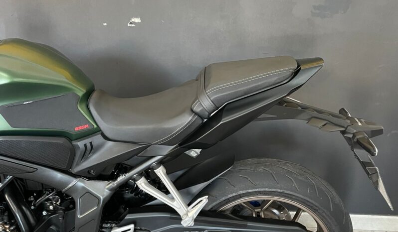 
								Usada Naked Honda CB650R 13.000 649cc 7290 2024 Manual full									