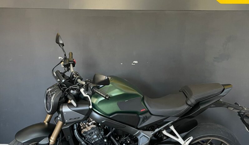 
								Usada Naked Honda CB650R 13.000 649cc 7290 2024 Manual full									